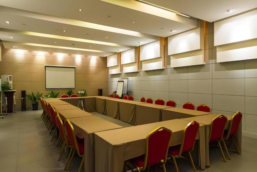 Jinjiang Inn Wuhan Wansongyuan Food Street Qushui Building Exterior photo